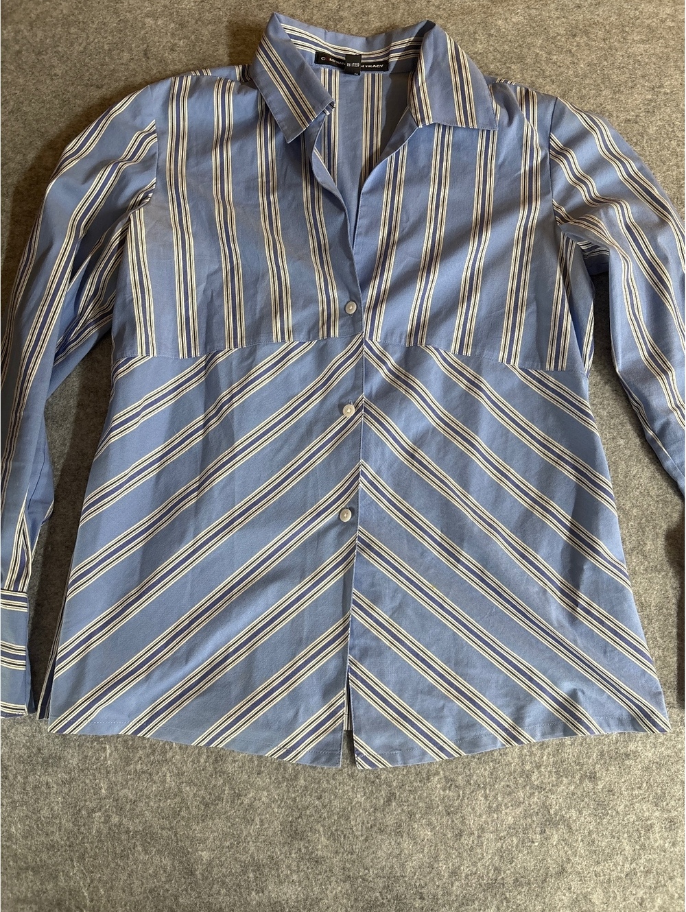 Company Ellen Tracy blue button up blouse